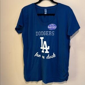 ❤️Maternity Los Angeles Dodgers blue Tee with White “fan on deck” size Large